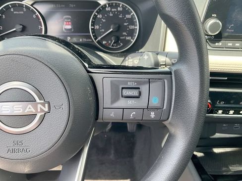 Used 2023 Nissan Rogue SV AWD/4WD image 22