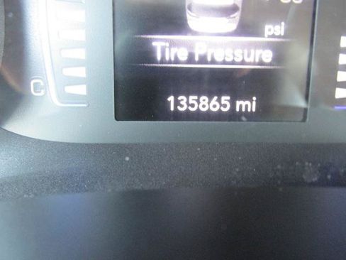 Used 2021 Chrysler Voyager Lxi FWD image 6