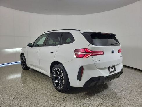 Used 2025 BMW X3 xDrive30i AWD/4WD image 3