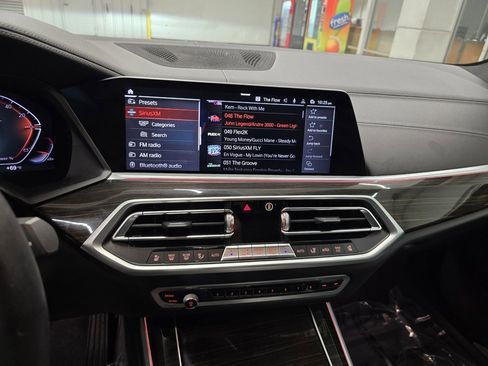 Used 2021 BMW X5 xDrive40i w/ Premium Package 2 image 24