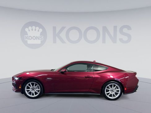 Used 2025 Ford Mustang GT Premium RWD image 7