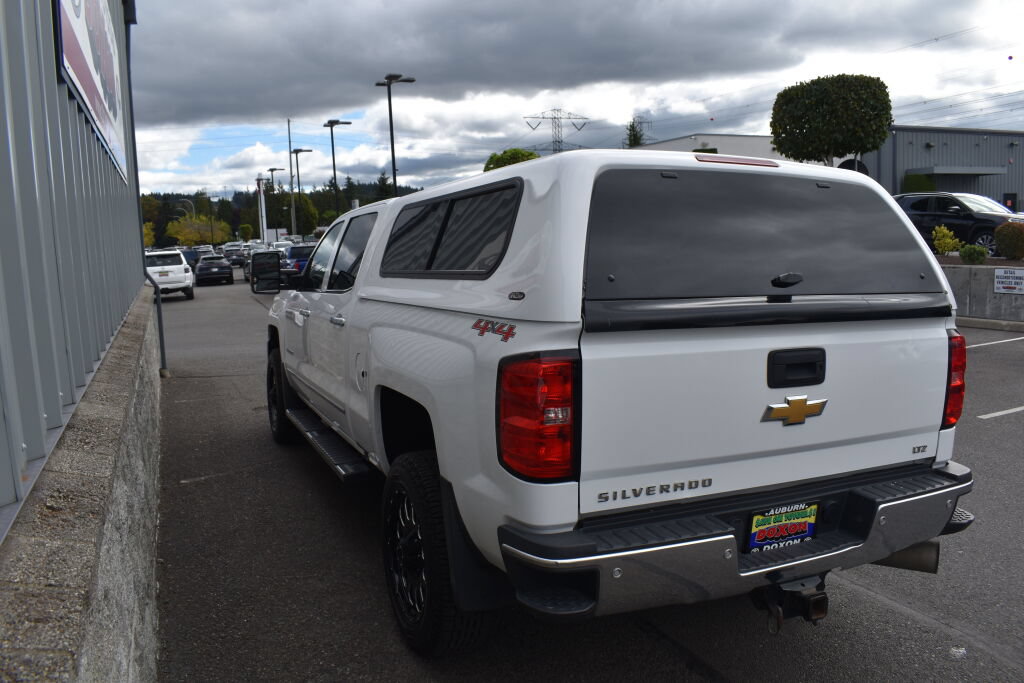 Used 2015 Chevrolet Silverado 2500 LTZ w/ Duramax Plus Package AWD/4WD image 7