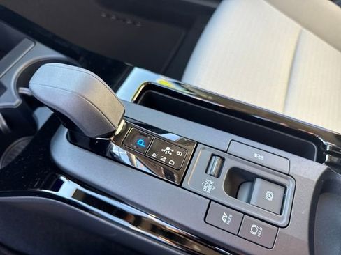 New 2026 Toyota Prius LE image 18