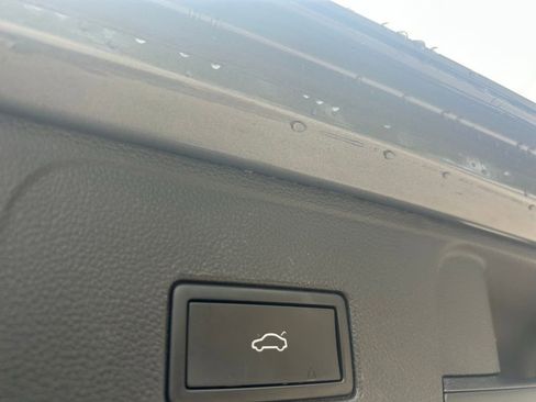 Certified 2022 Volkswagen Atlas SEL Premium AWD/4WD image 47
