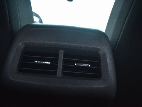 Used 2020 Chevrolet Equinox LS w/ LS Convenience Package image 30