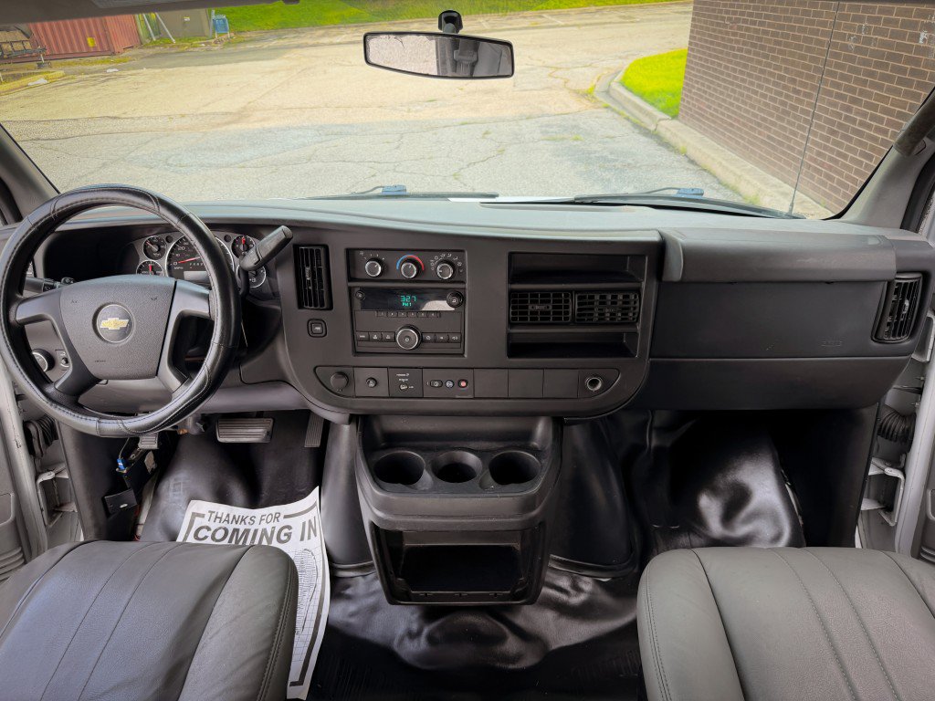 Used 2014 Chevrolet Express 2500 RWD image 14