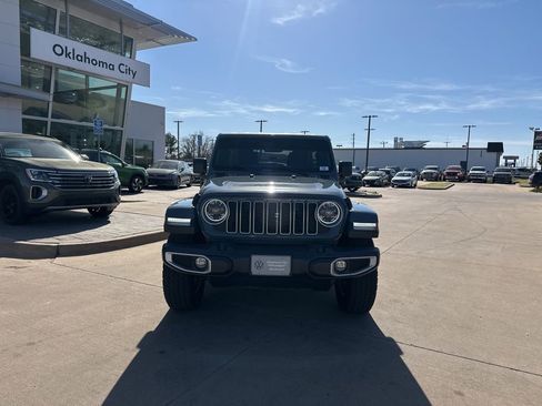 Used 2024 Jeep Wrangler Unlimited Sahara AWD/4WD image 2