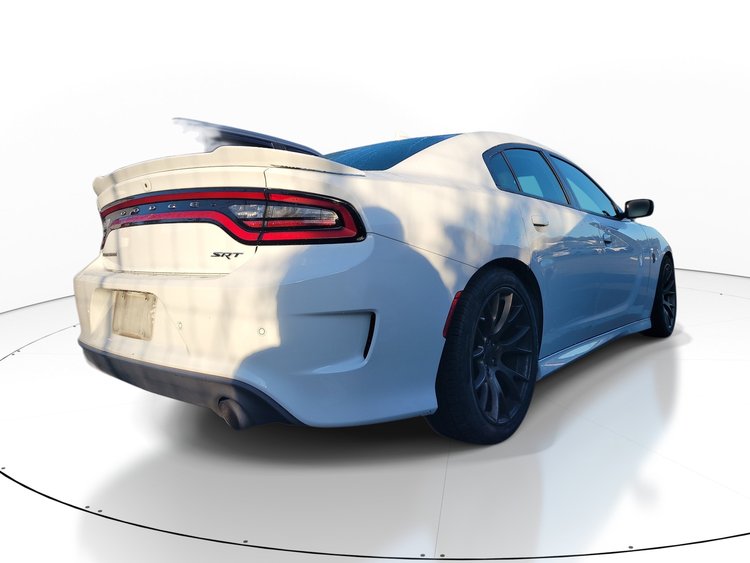 Used 2016 Dodge Charger SRT Hellcat RWD image 4