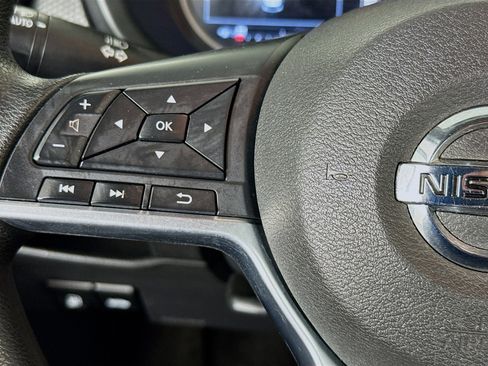 Used 2020 Nissan Kicks SV image 13