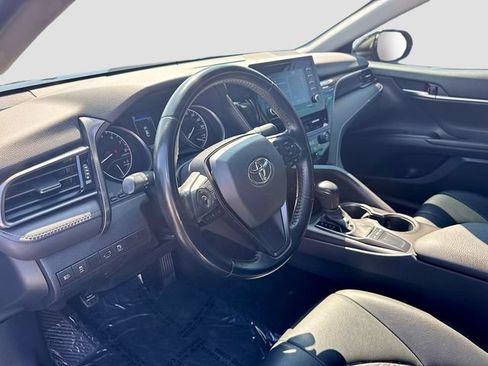Used 2023 Toyota Camry SE FWD image 11