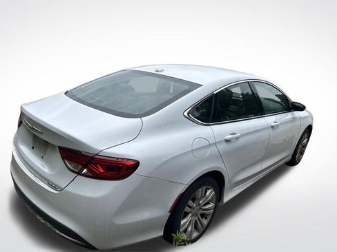 Used 2016 Chrysler 200 Limited w/ Convenience Group FWD image 4