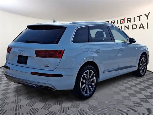 Used 2017 Audi Q7 3.0T Premium Plus w/ Premium Plus Package image 4