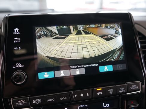 Used 2018 Honda Odyssey Elite image 9