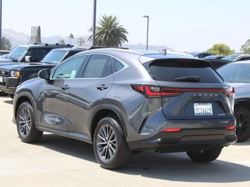 Certified 2025 Lexus NX 250 FWD w/ Accessory Package (Z1) image 19