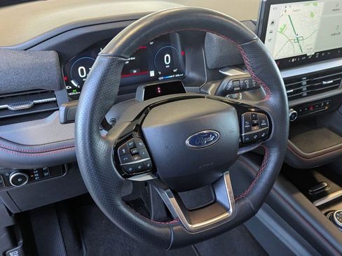 Certified 2025 Ford Explorer ST-Line w/ ST-Line Street Pack image 24