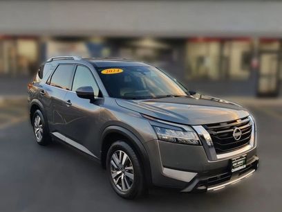 Used 2024 Nissan Pathfinder SL