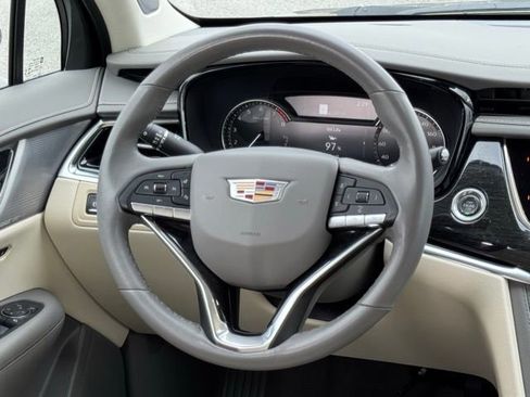 Certified 2023 Cadillac XT6 Premium Luxury image 27