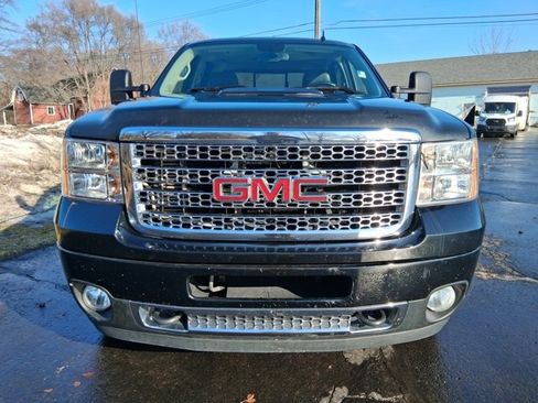 Used 2013 GMC Sierra 2500 Denali w/ Suspension Package, Off-Road image 2