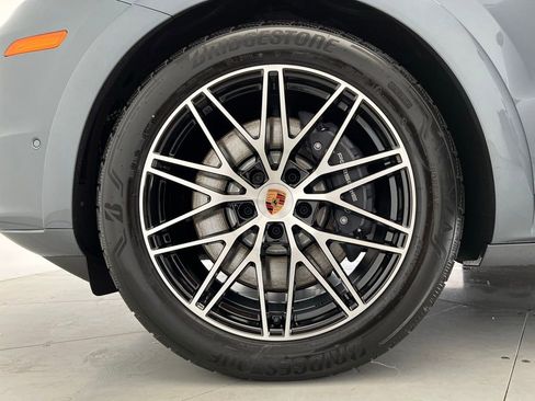 New 2026 Porsche Cayenne E-Hybrid Coupe AWD/4WD image 27