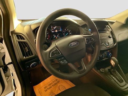 Used 2017 Ford Focus SE image 12