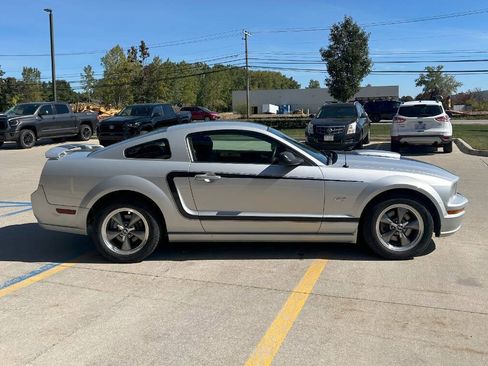 Used 2008 Ford Mustang GT image 5