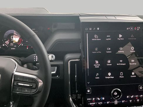 Used 2026 GMC Yukon Denali AWD/4WD image 7