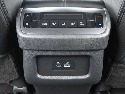 Used 2024 Nissan Pathfinder SV AWD/4WD image 27