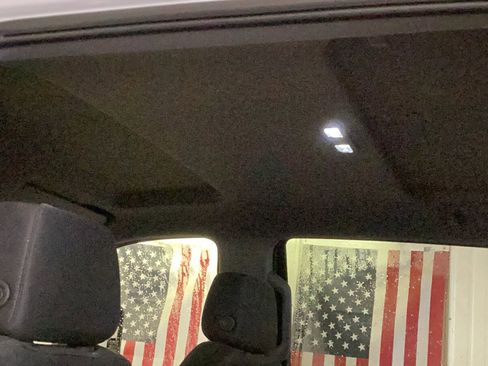 Used 2025 Chevrolet Silverado 3500 LT w/ Convenience Package image 9