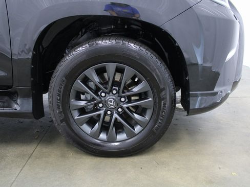 Used 2023 Lexus GX 460 Premium image 4