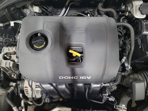 Used 2018 Hyundai Elantra Value Edition w/ Cargo Package FWD image 30