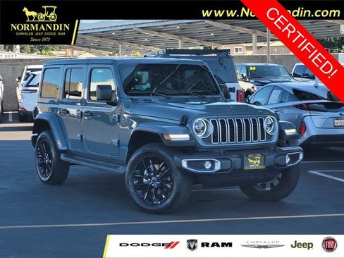 Certified 2025 Jeep Wrangler Unlimited Sahara AWD/4WD image 1