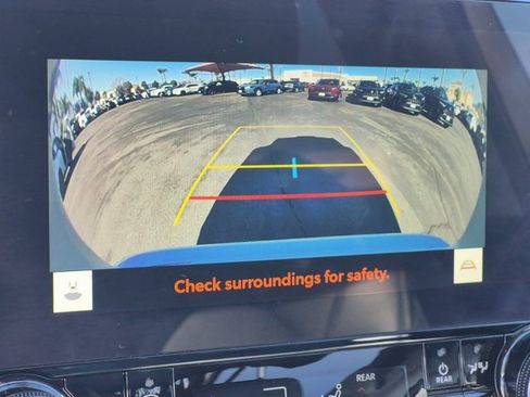 Used 2023 Toyota Highlander Limited image 13