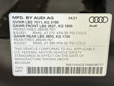 Used 2021 Audi e-tron Prestige w/ Prestige Package image 31