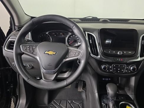 Used 2023 Chevrolet Equinox Premier AWD/4WD image 9