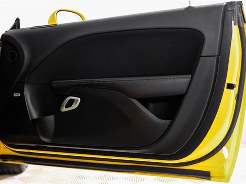 Used 2017 Dodge Challenger R/T image 37