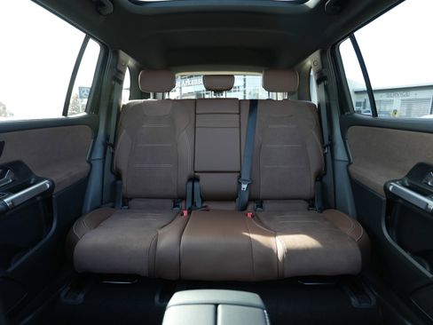 New 2026 Mercedes-Benz GLB 250 4MATIC image 35