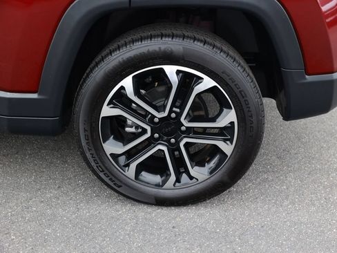 Used 2022 Jeep Compass Limited w/ Sun and Sound Group AWD/4WD image 10