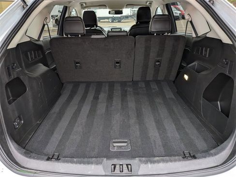 Used 2024 Ford Edge SEL image 27