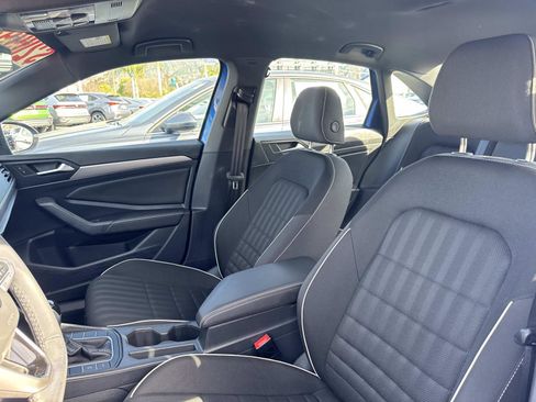 Certified 2024 Volkswagen Jetta Sport image 25