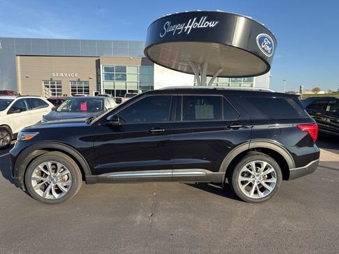 Used 2021 Ford Explorer Platinum w/ Equipment Group 601A image 2
