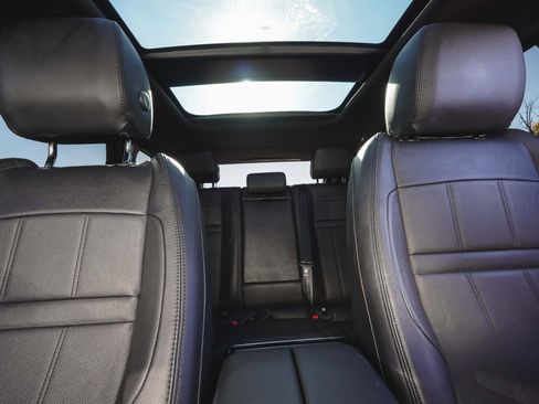 Used 2023 Land Rover Range Rover Evoque SE image 31