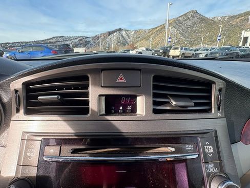 Used 2012 Toyota Avalon image 17