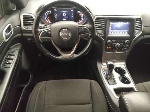 Used 2021 Jeep Grand Cherokee Laredo RWD image 22