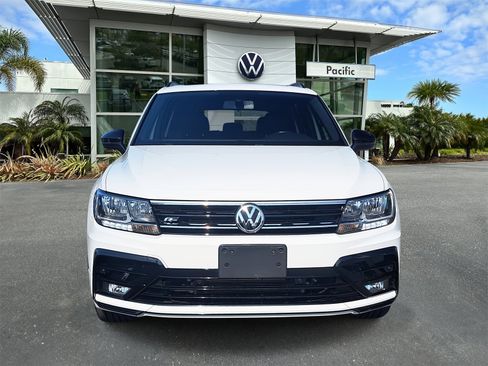 Used 2021 Volkswagen Tiguan SE R-Line image 2