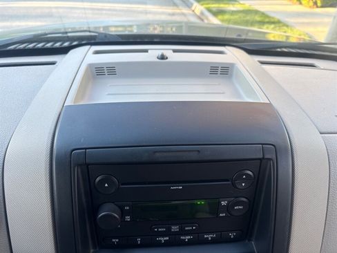 Used 2006 Ford Explorer XLS image 21