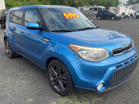 Used 2015 Kia Soul + w/ Audio Package FWD image 8