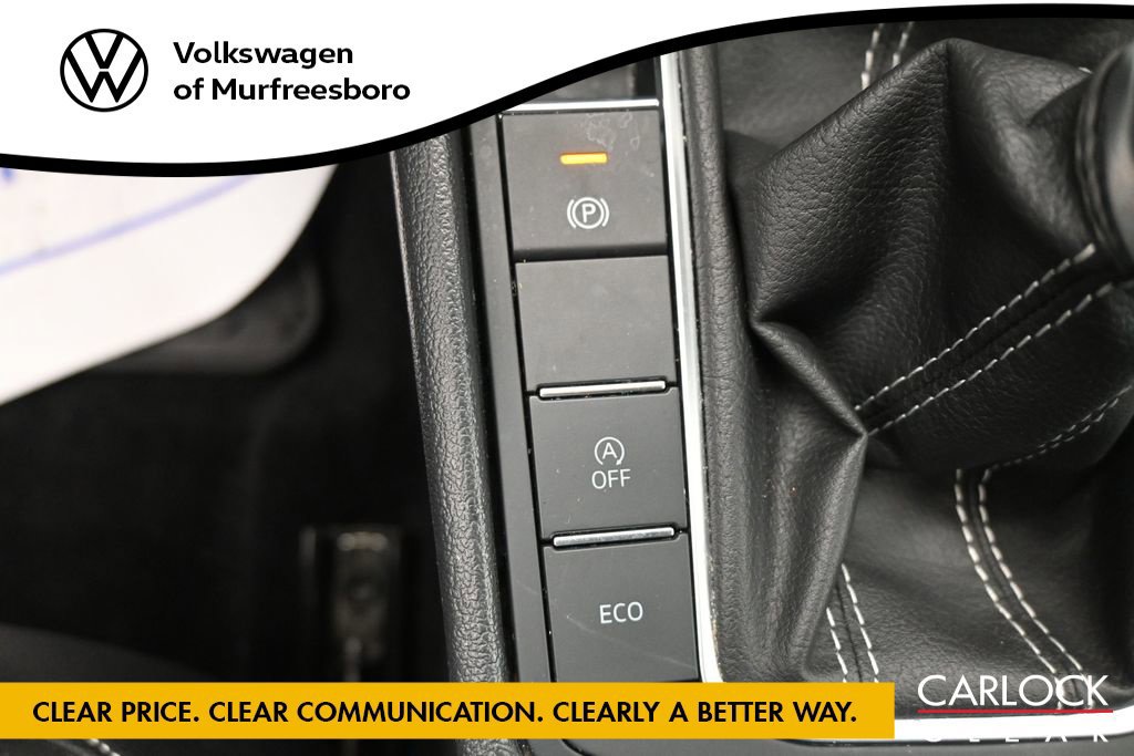 Used 2024 Volkswagen Jetta SE w/ Panoramic Sunroof Package FWD image 18