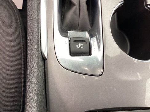 Used 2025 Chevrolet Malibu LT FWD image 35