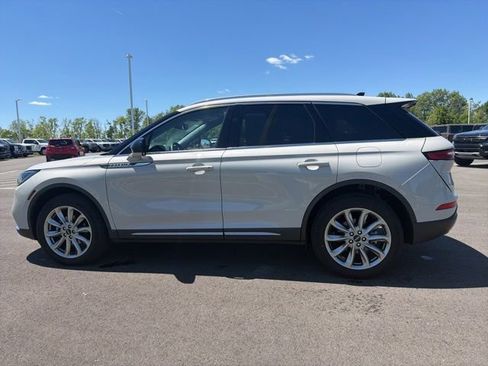 Used 2022 Lincoln Corsair AWD w/ Premium Package image 14