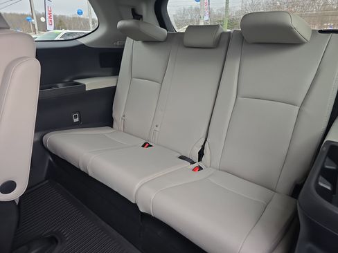 Used 2024 Toyota Grand Highlander Limited image 15